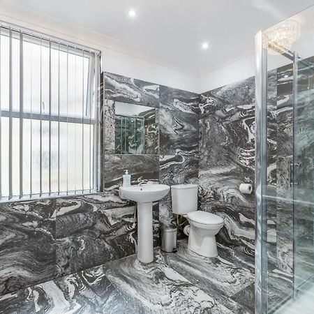 Crystal Towers Sasco Apartments 블랙풀 외부 사진
