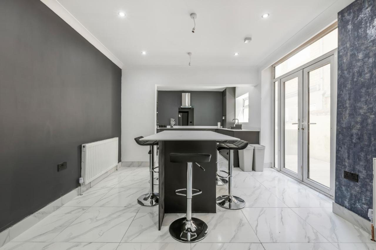 Crystal Towers Sasco Apartments 블랙풀 외부 사진
