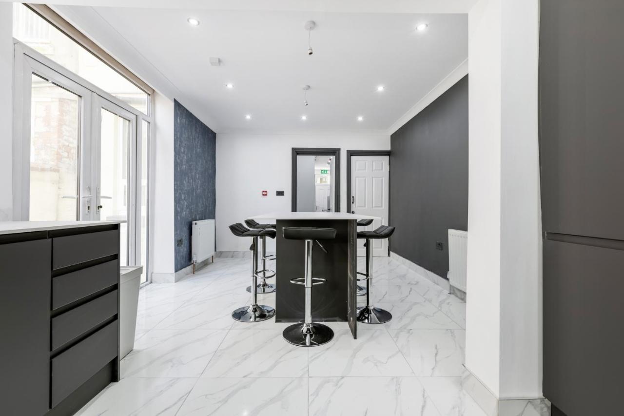 Crystal Towers Sasco Apartments 블랙풀 외부 사진